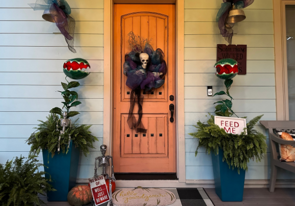 How to Create a Venus Fly Trap from a Foam Pumpkin: The Perfect Halloween Decor for Gardeners