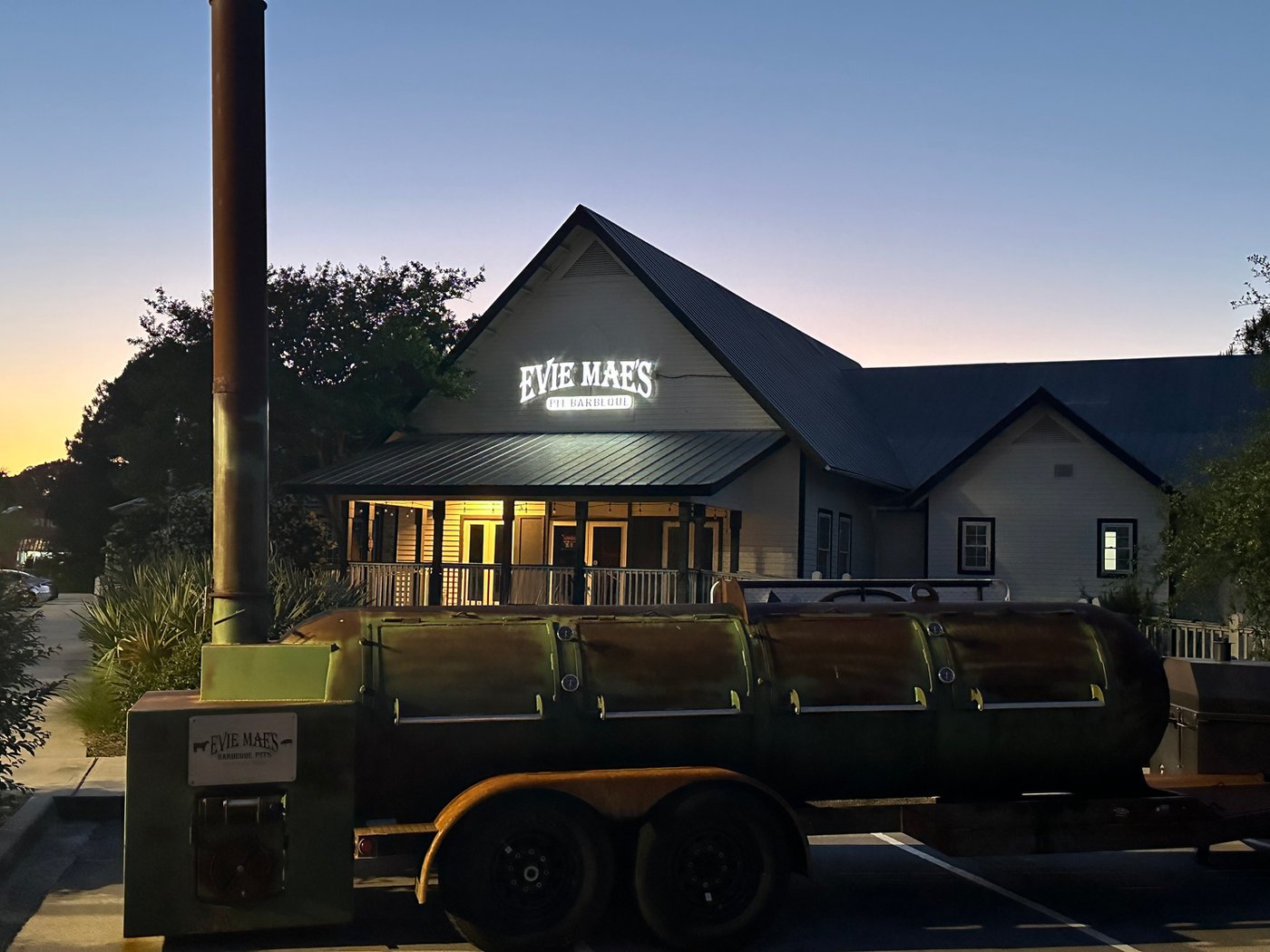 Evie Mae's BBQ restaurant exterior in Miramar Beach, Florida